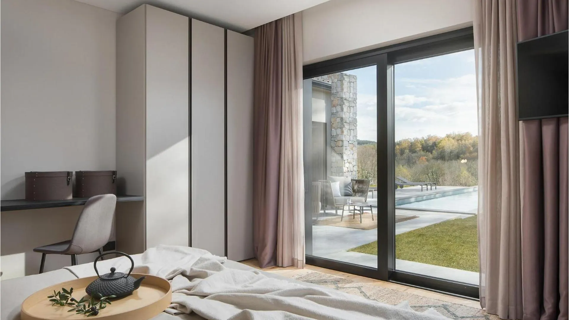 Villa Ulmus Karojba بيت للعطل